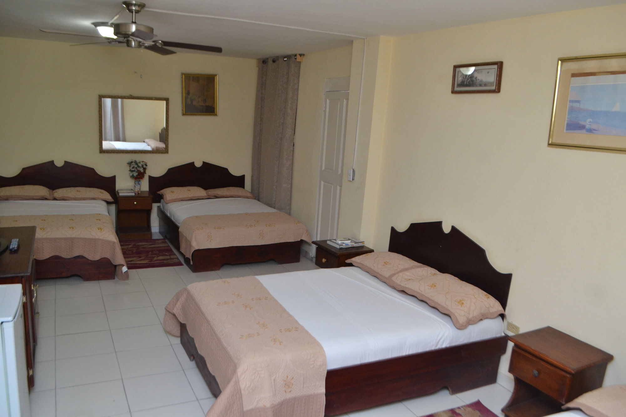 Seven Stars Hotel Musseau Екстериор снимка